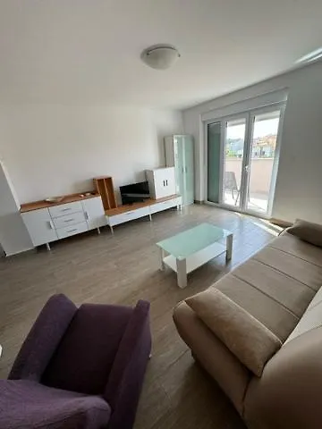 Apartment Elli - Parking, Garden, Bbq Pula 0*,