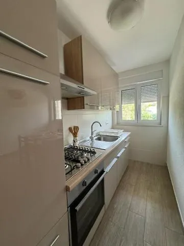 Apartment Elli - Parking, Garden, Bbq Pula