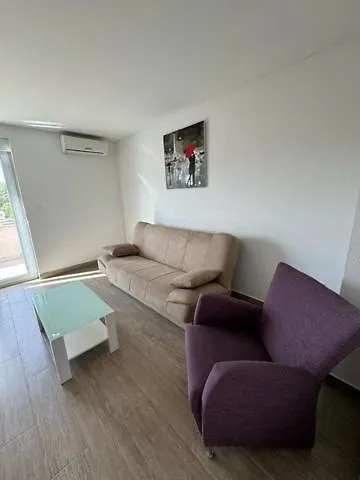 Apartment Elli - Parking, Garden, Bbq プーラ クロアチア