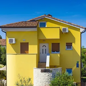 Apartment Manuela, Pula