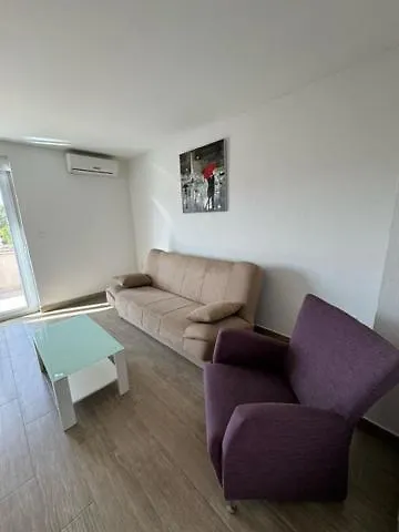 Apartment Elli - Parking, Garden, Bbq بولا 0*,  كرواتيا