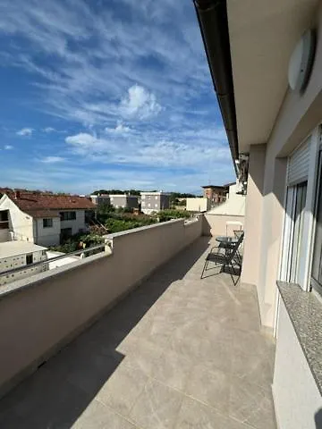 Apartment Elli - Parking, Garden, Bbq بولا