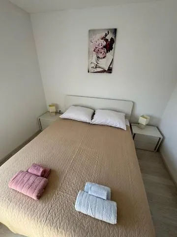 Apartment Elli - Parking, Garden, Bbq بولا